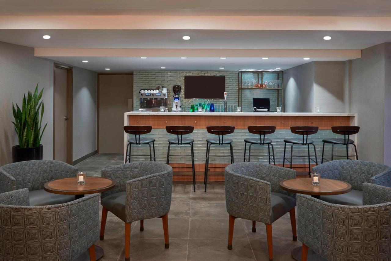 Fairfield Inn By Marriott Montreal Downtown Exteriör bild